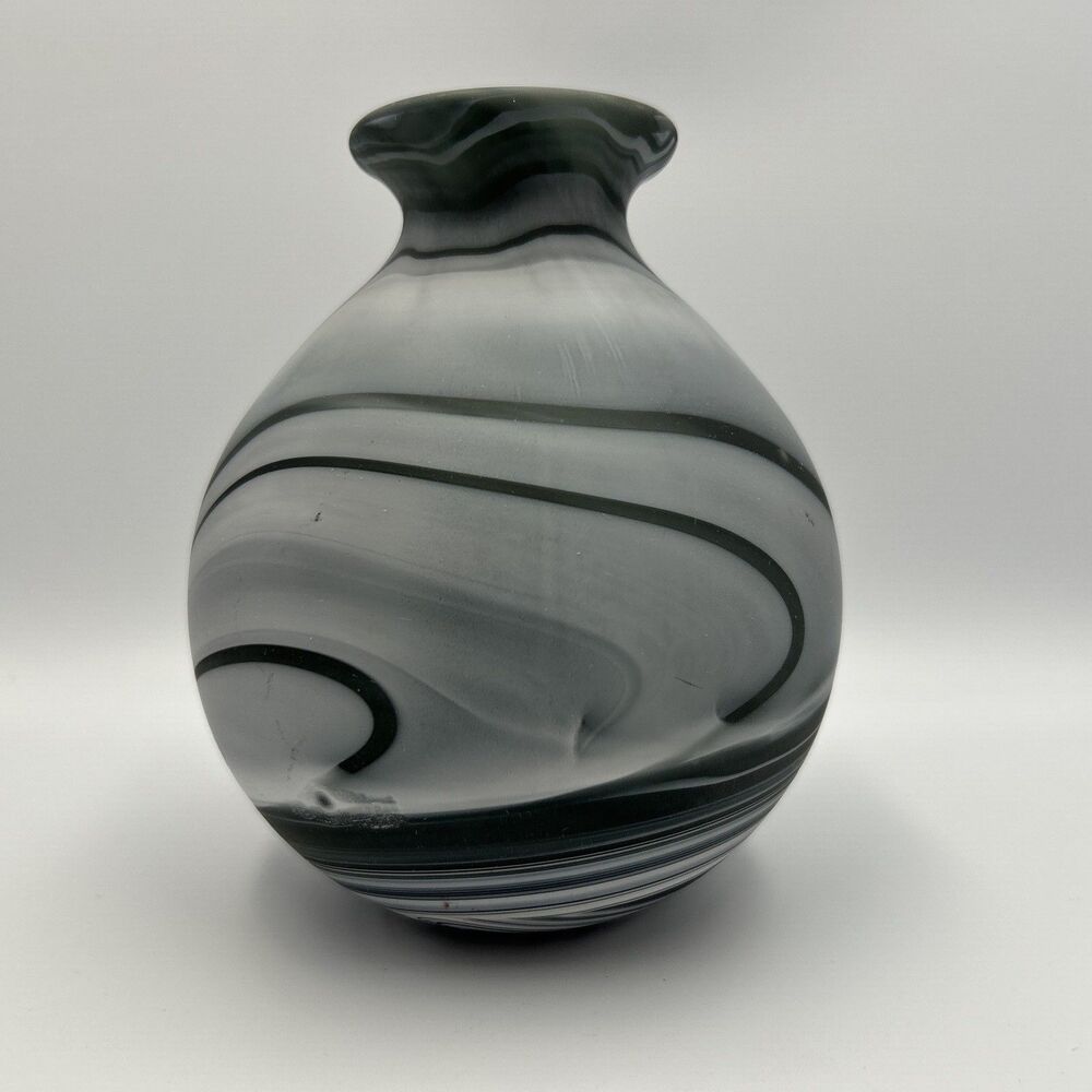 Hand Blown Decorative Art Glass Marbled Black, White, And Gray Swirled 6" Vase